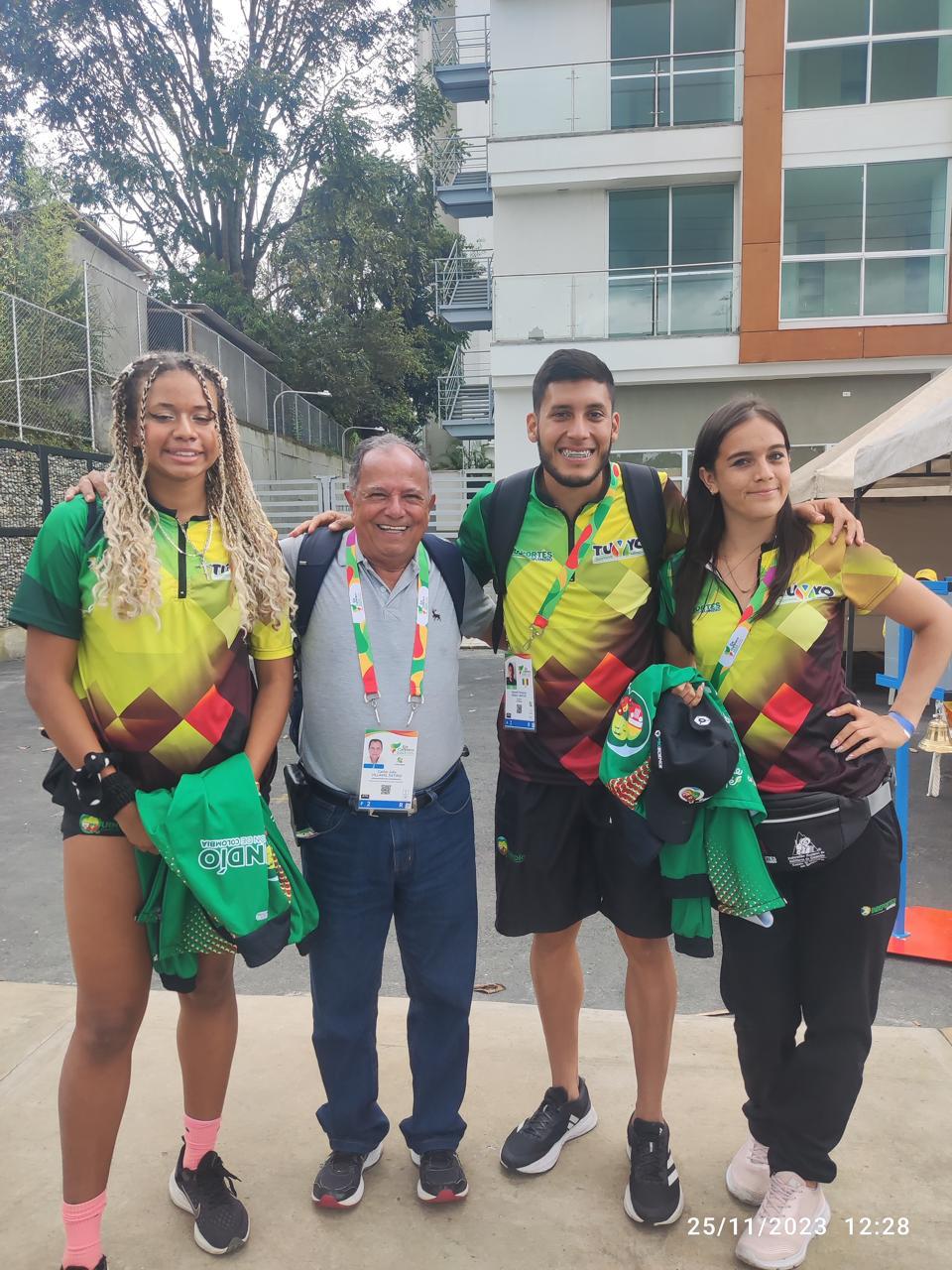 ATLETAS QUINDIANOS VIAJAN A CALI